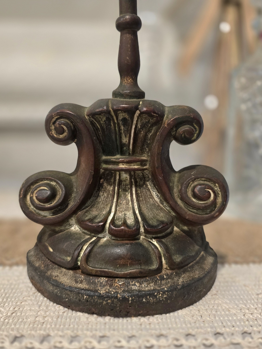 Vintage Cast Iron Door Stopper with Rubbed Gold Tone Made in England - Picture 4 of 11
